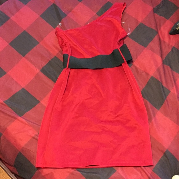 New One shoulder dress. - Picture 3 of 3